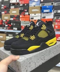uk supplier of sneaker liquidation pallets